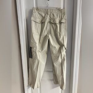 No Boundaries Men’s Cream Cargo Pants; Waist 34; Length 32 Excellent condition!